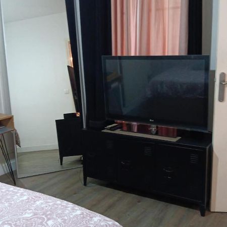 Appartement En Plein Coeur Du 10Eme Et Proche De Plusieurs Gares Paříž Exteriér fotografie